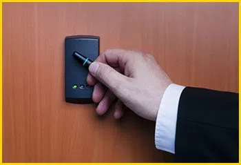 Metro Locksmith Services Colorado Springs, CO 719-992-3161 Metro Locksmith Services Colorado Springs, CO 719-992-3161 - 8-commercial-locksmith-store